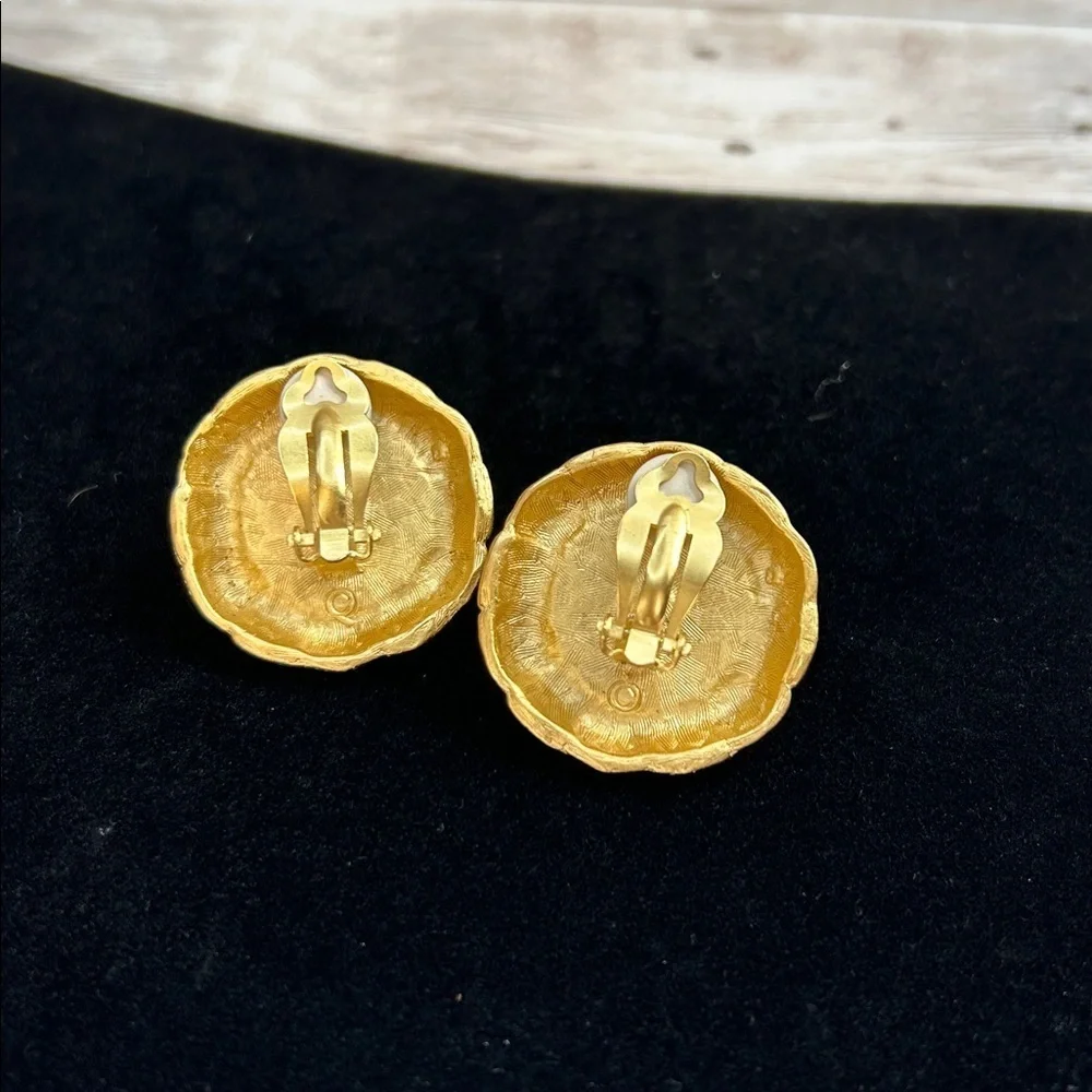 Vintage Gold and Black Faux Pearl Clip On Earrings